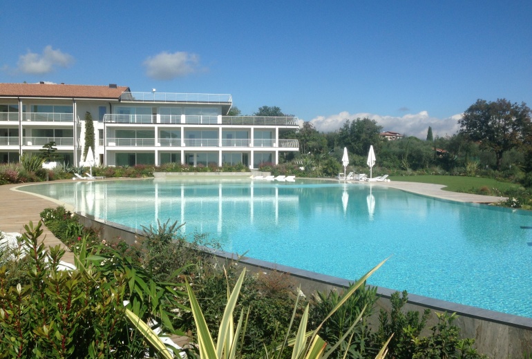 D-ALB 7 Apartments in a new residential compound on Lake Garda 