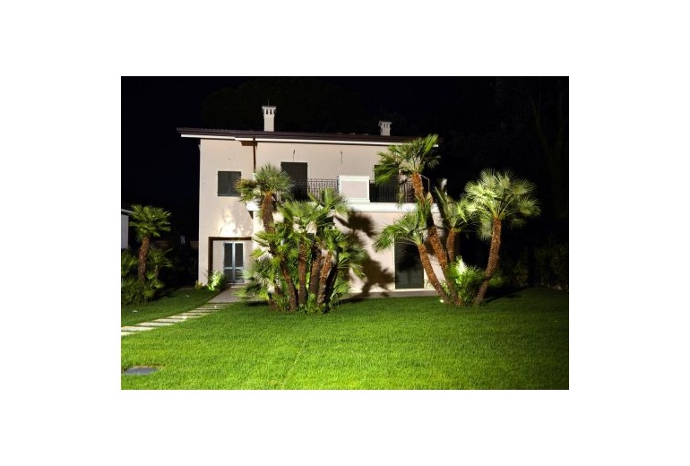 DIOA1. Luxury villa for sale, Forte dei Marmi