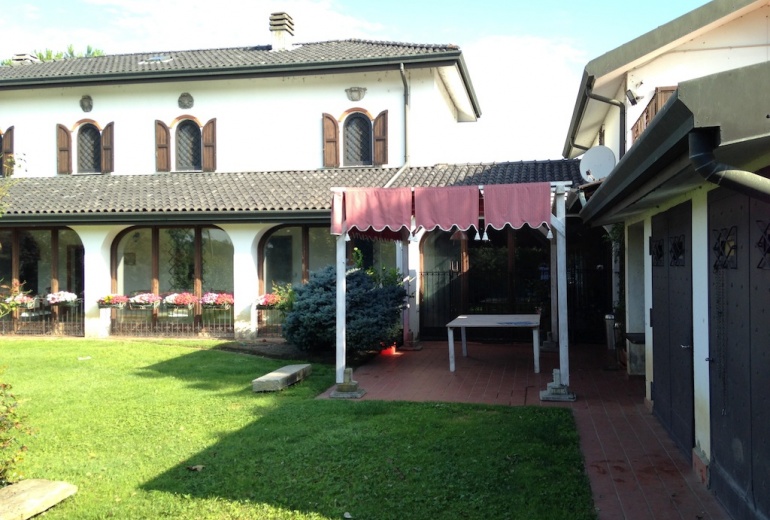  DOK 29.Splendid historical villa near Milan, Mediglia