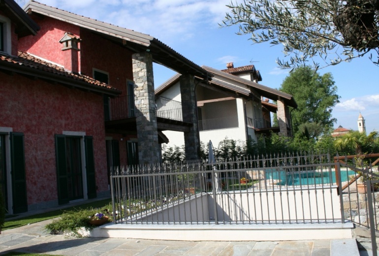 D.LB24 Aristocratic villa in Arona 