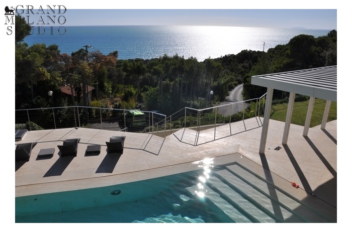 D-YK 44. A charming villa with a swimming pool in Tuscany