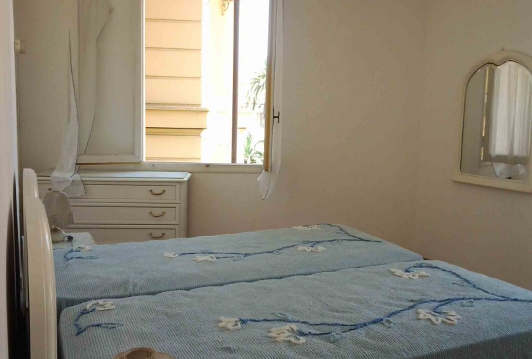 DIK218 3-bedroom spacious apartment in Sanremo city centre 