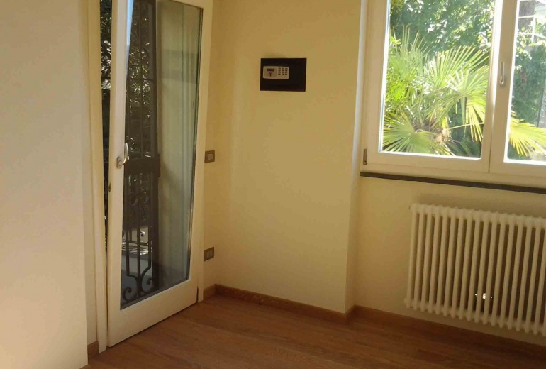 DNIK161 New villa apartment with a terrace and a garden in Sanremo 