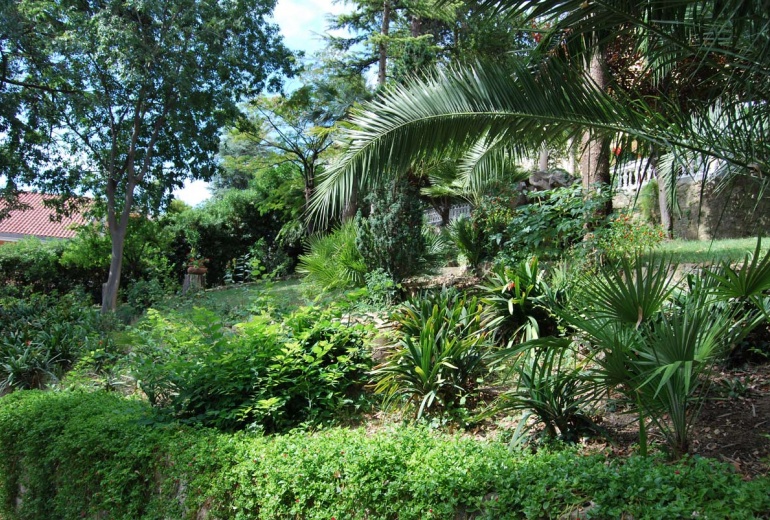 AIK2 Sanremo. Charming historical villa with garden!
