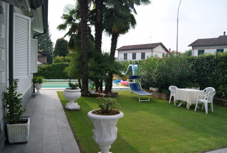 DOK28. Luxury villa in the suburbs of Milan