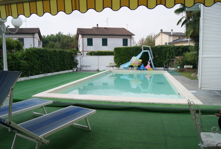 DOK28. Luxury villa in the suburbs of Milan