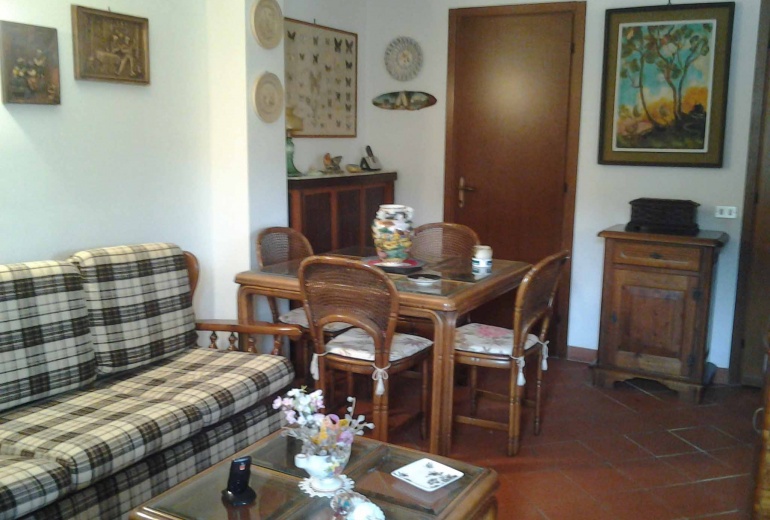 DIK239 Imperia. Wonderful villa with swimming pool and  garden by the sea!