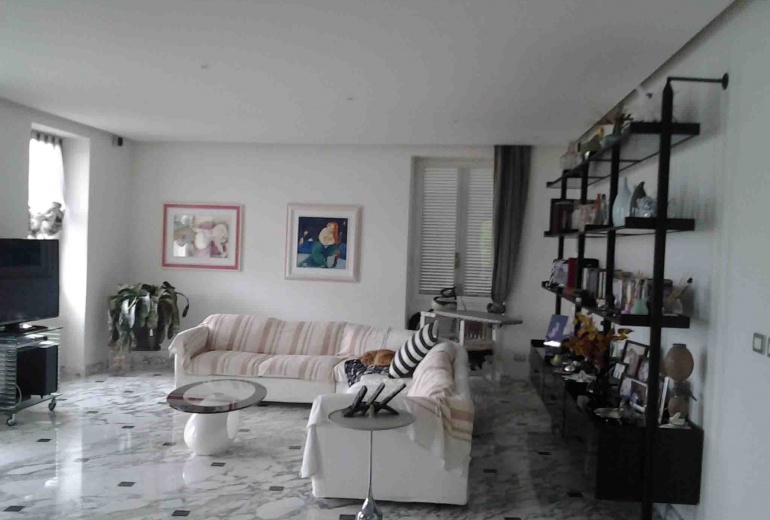 DIKN191 Beautiful villa with terraces and garden!