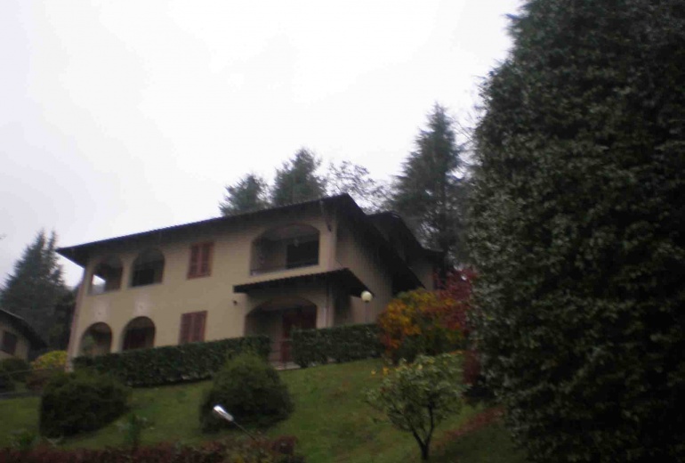 DIK184 Stresa. Excellent apartment with front terrace, 100 meters from the lake!