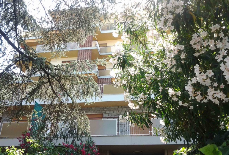DNIK243 Sanremo. Spacious apartment with terrace!