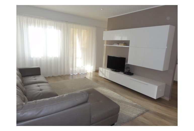 DIK168 Alassio. New apartment in the centre, 100 meters from the sea!