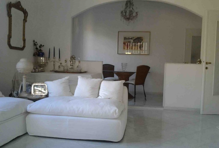 DIK136 Rapallo. Elegant flat at 100 meters from the sea!