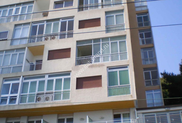 DIK6 San Pemo. Three apartments in excellent condition. Front sea.