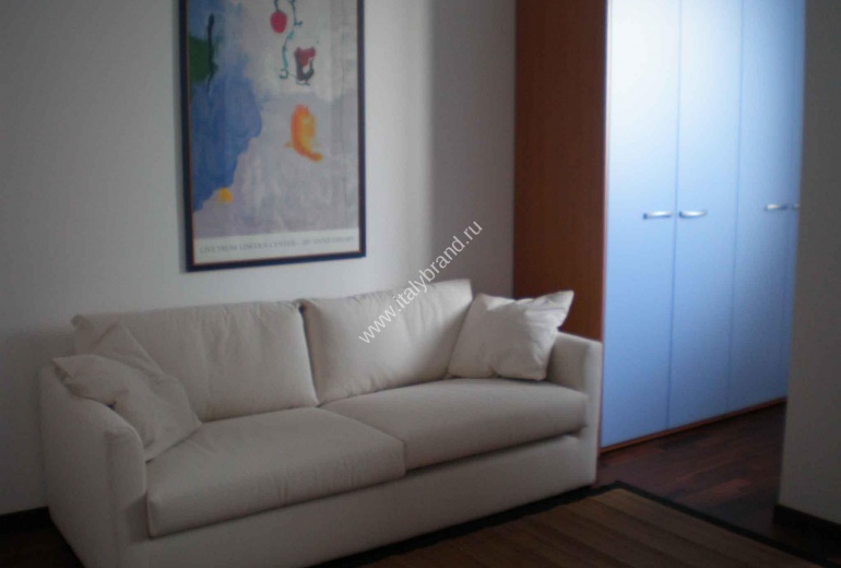 DIK6 San Pemo. Three apartments in excellent condition. Front sea.