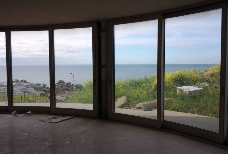 DIK68 Sanremo. New villa by the sea in the construction process.