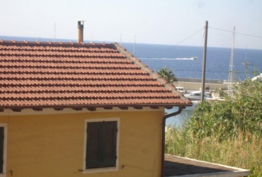DIK25 San Stefano al Mare. Front sea house under renovation.