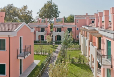 DAB-21  2- and 3-bedroom apartments in a new residential compound in Lido di Jesolo