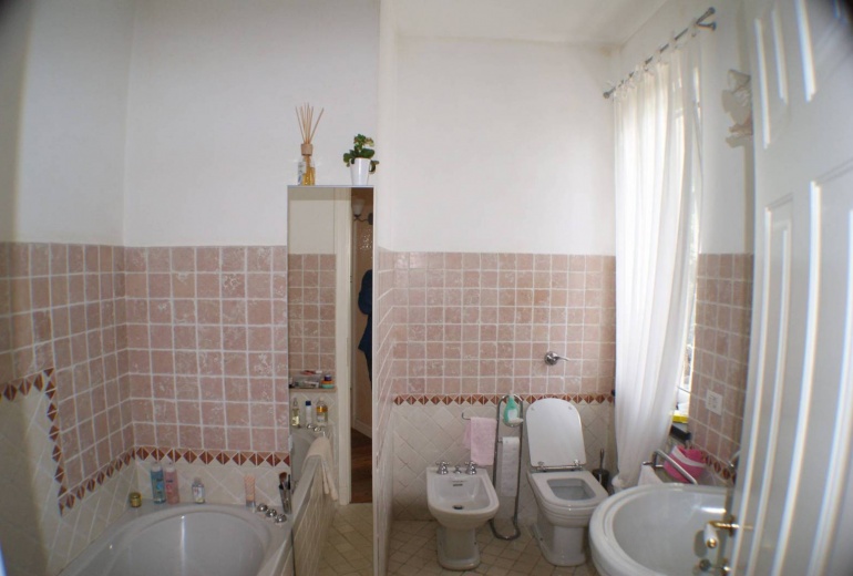 DIYK4. Single-family detached house, good condition, 209 sq. m, Celle Ligure