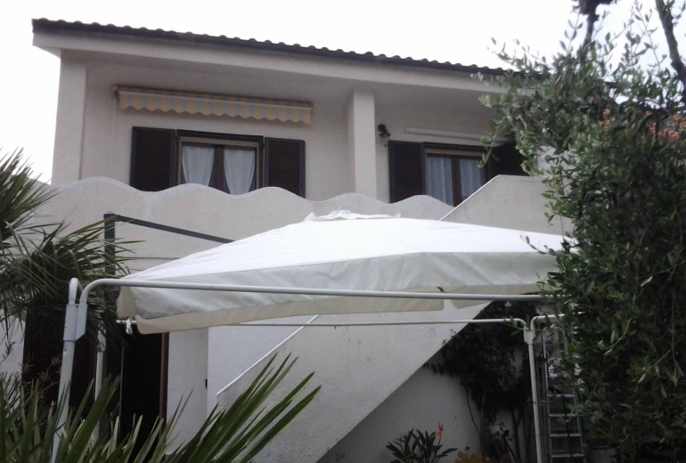 DIK239 Imperia. Wonderful villa with swimming pool and  garden by the sea!