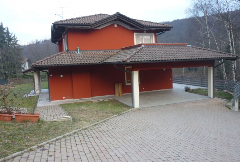 D.LB89 A new house in Carpugnino 