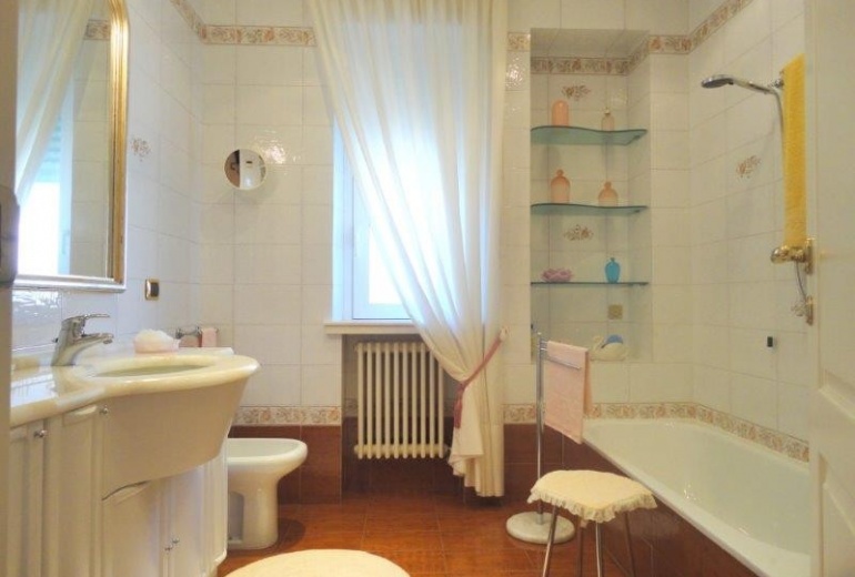 DIK199 Viareggio. Elegant apartment 100 meters from the sea!