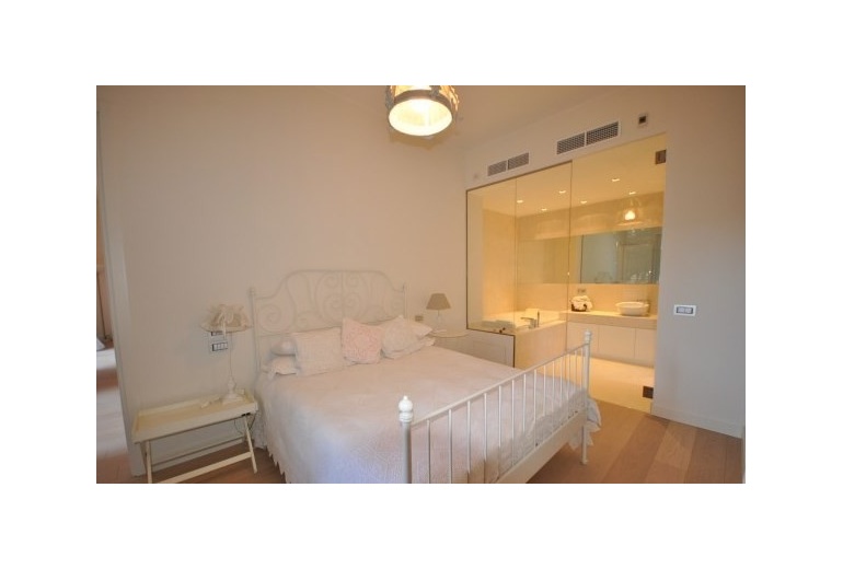 D-AU 480 A luxury apartment in Milan city centre