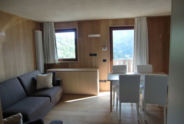 D-OK 13 Apartment in Cervinia, a popular resort town 