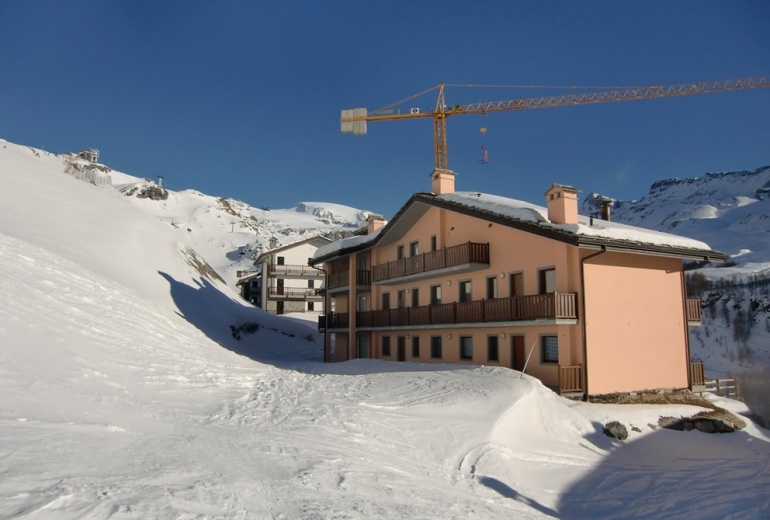 D-OK 14  Apartments in a new evidential building in Cervinia 