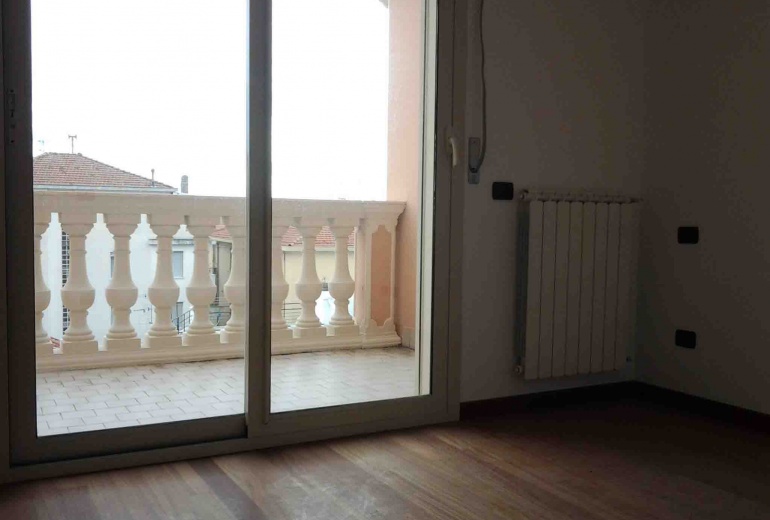 DIK154 New panoramic view penthouse in Sanremo 