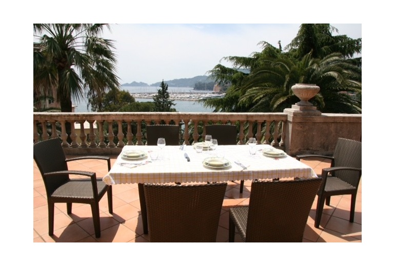 DIK209 Rapallo. Panoramic view villa apartment