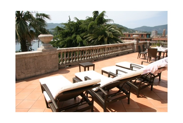 DIK209 Rapallo. Panoramic view villa apartment