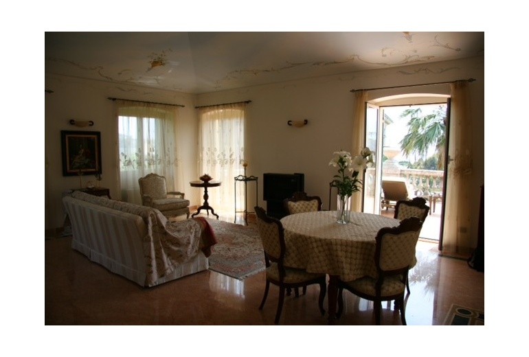 DIK209 Rapallo. Panoramic view villa apartment