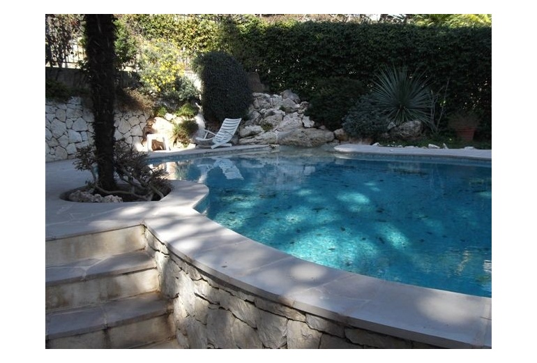 DIKN190 Sanremo. Beautiful villa with swimming pool!