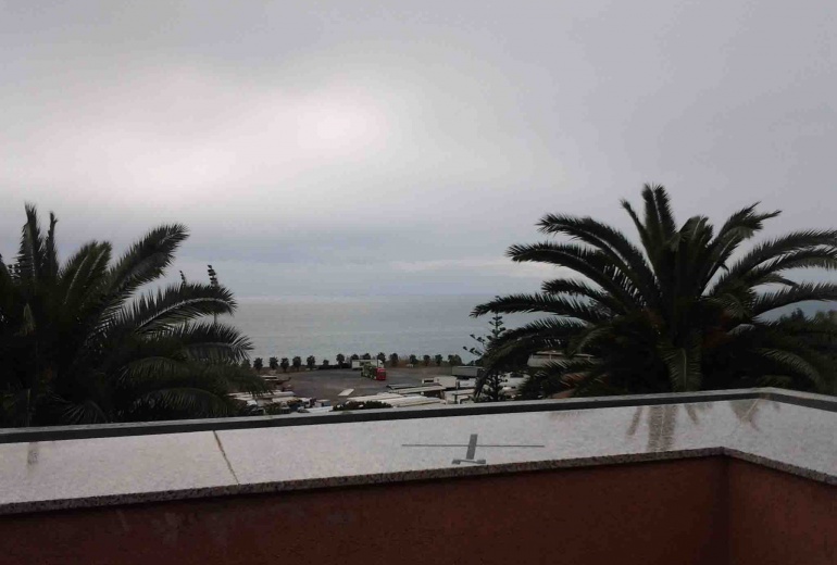 DIKN 208 Sanremo. Three Bedroom’s Apartment in a historic villa by the sea! 