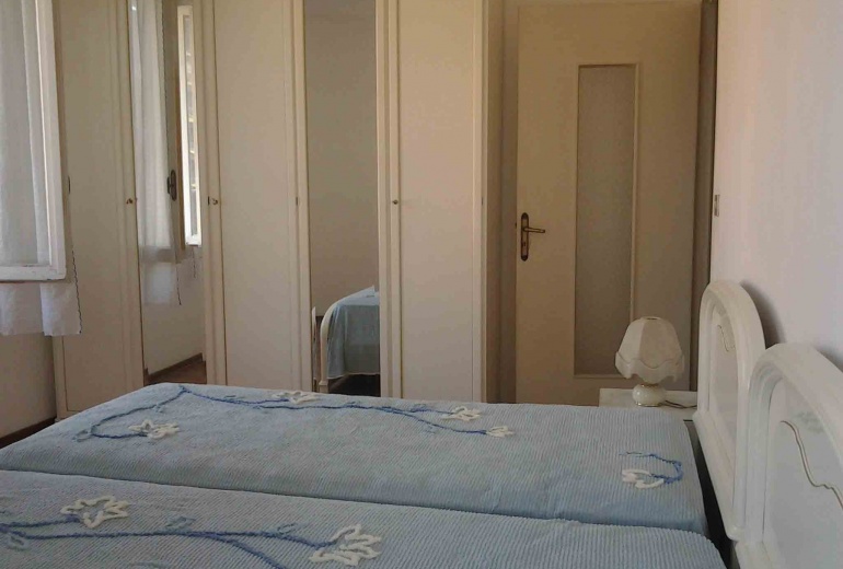 DIK218 3-bedroom spacious apartment in Sanremo city centre 