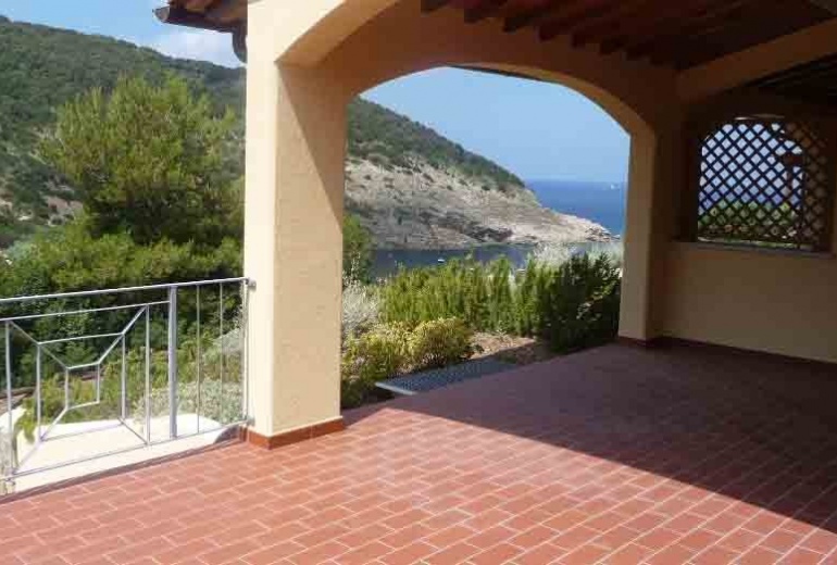 DIK227  Island Elba.Sea-view villa at 100 meters from the sea!