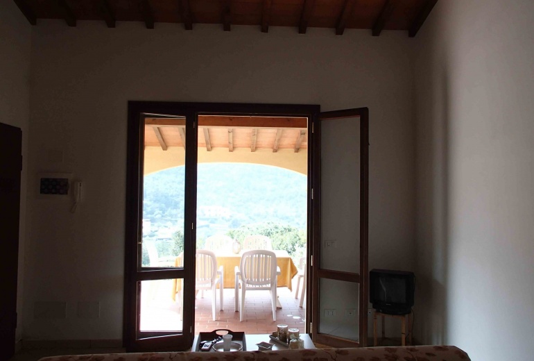 DIK227  Island Elba.Sea-view villa at 100 meters from the sea!