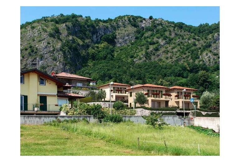 D-LB106 3-floors villas in Tremezzo 