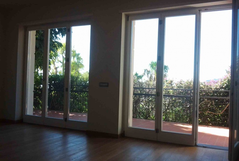 DNIK161 New villa apartment with a terrace and a garden in Sanremo 