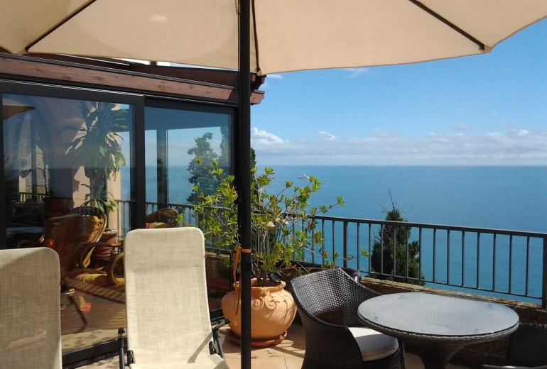 DNIK150 Imperia.Magnificent sea-views apartment with swimming pool in the villa!