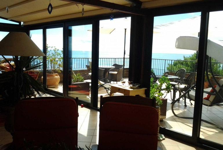 DNIK150 Imperia.Magnificent sea-views apartment with swimming pool in the villa!