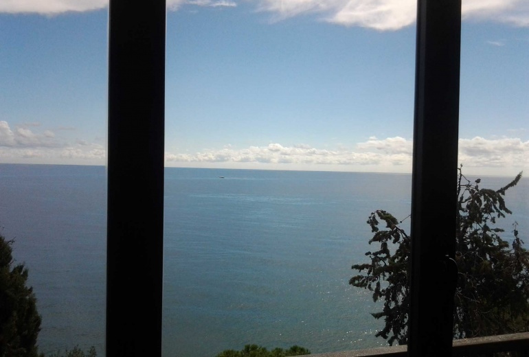 DNIK150 Imperia.Magnificent sea-views apartment with swimming pool in the villa!