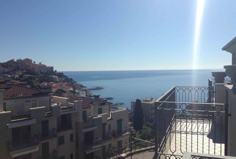 DIK240 Imperia. New flat 150 meters from the sea!