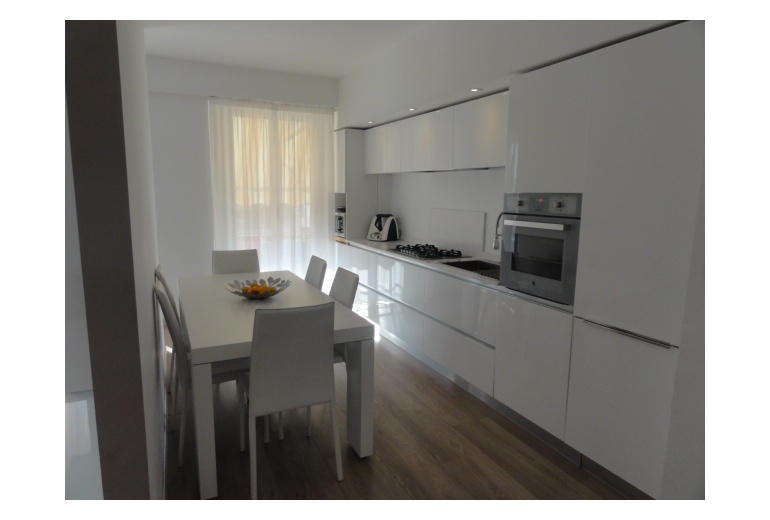 DIK168 Alassio. New apartment in the centre, 100 meters from the sea!