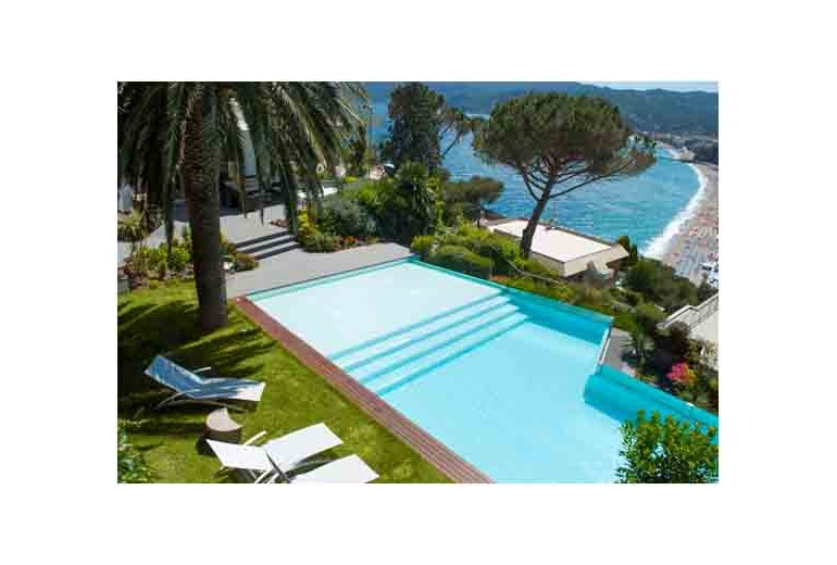 D-YK 78. Bergeggi..Modern villa with panoramic swimming pool infiniti.