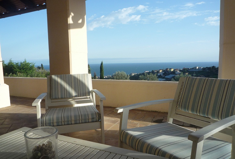 DNIK377 Sanremo. Beautiful villa with a swimming pool!