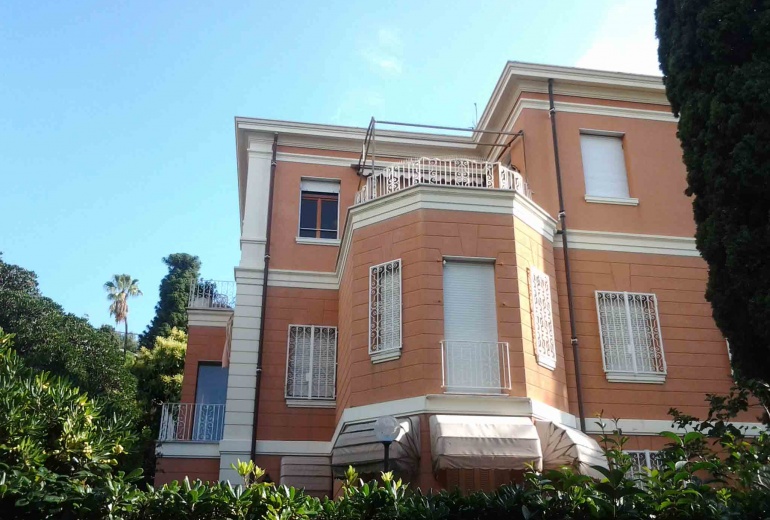 DIK166 Sanremo. Beautiful apartment in a villa!