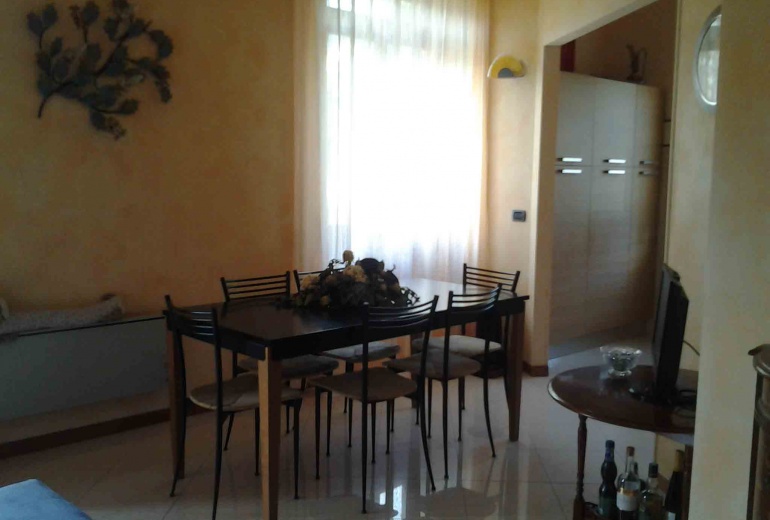 DIK166 Sanremo. Beautiful apartment in a villa!