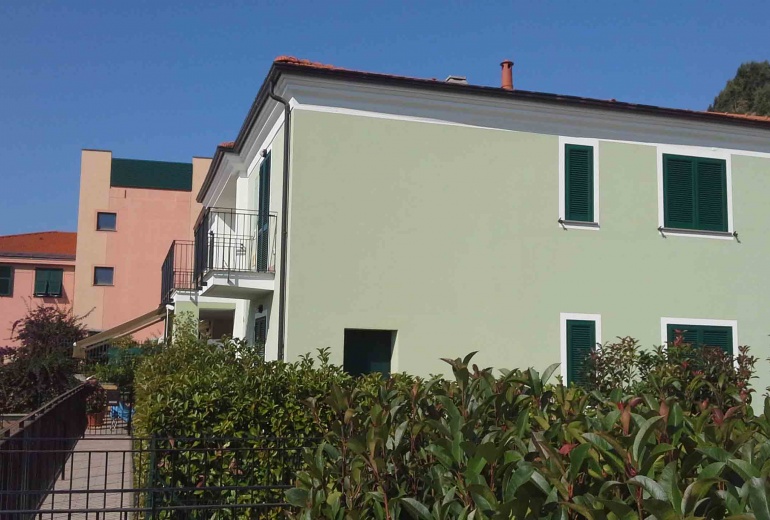 DIK253 Riva Ligure. New apartments with 2/3 bedrooms : 100 meters from the sea!