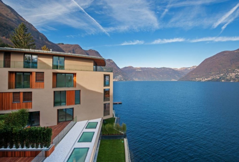 D-YK 84 Apartment overlooking Lake Como 